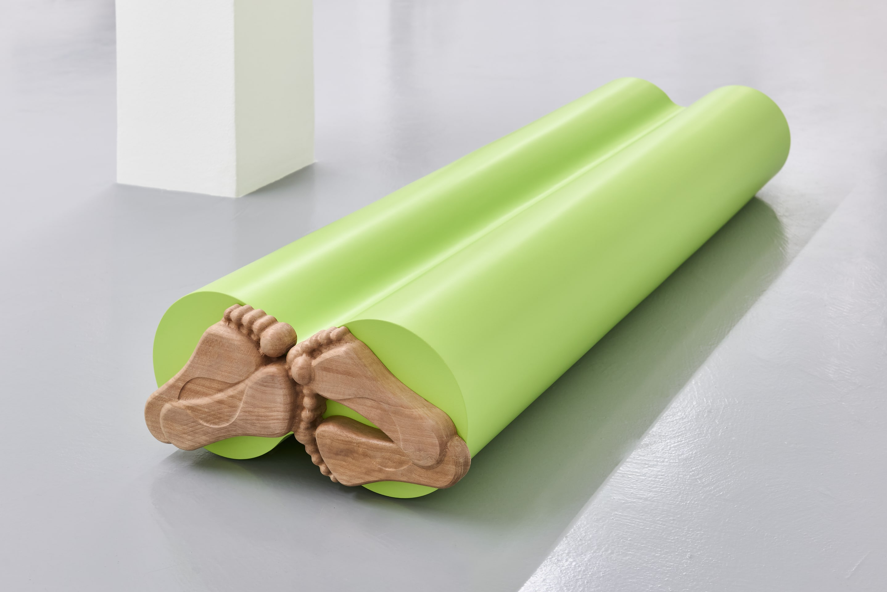 Federico Cantale, Trance di miele, 2024 Lacquered wood and okumè wood 21 x 170 x 46c photo credits Michela Pedranti Courtesy the Artist and Triangolo, Cremona