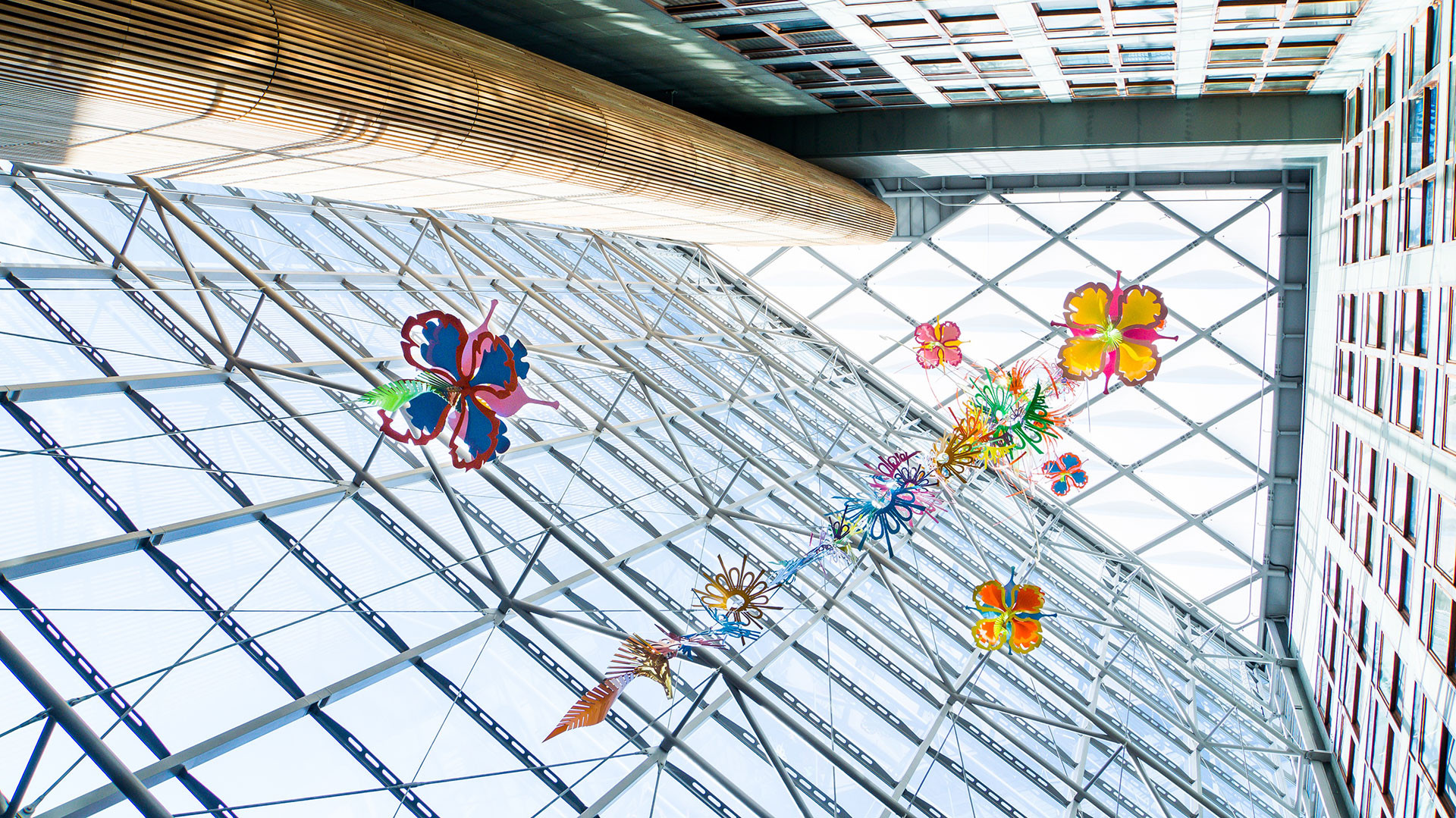 Tiffany Lin, Aquatic Flora I & II di Tsai Yoshikawa, 2017, St. Thomas Hospital, London