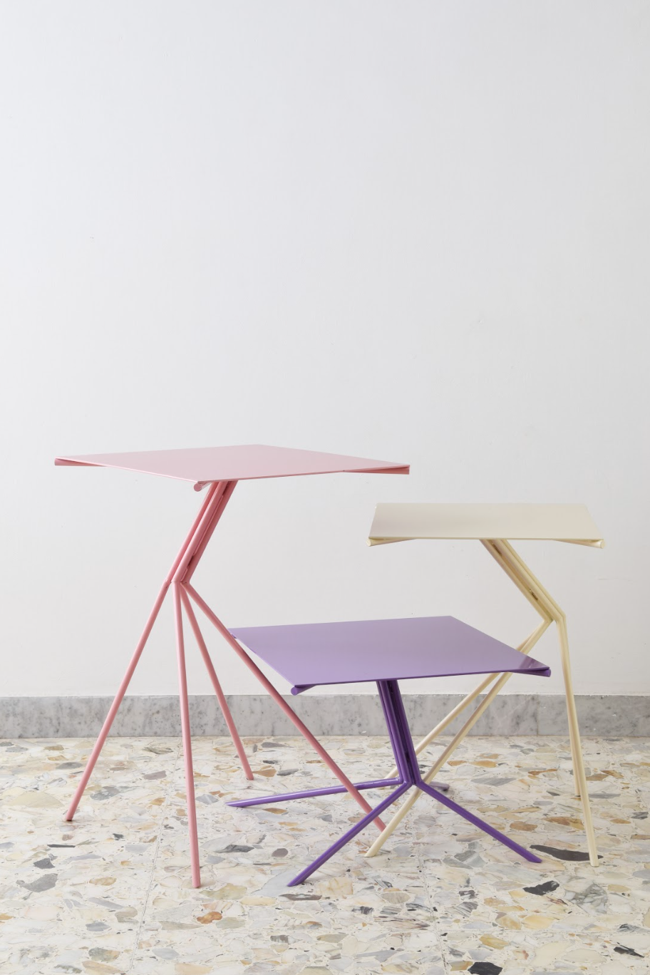 Tavolo che cammina - Purple cover