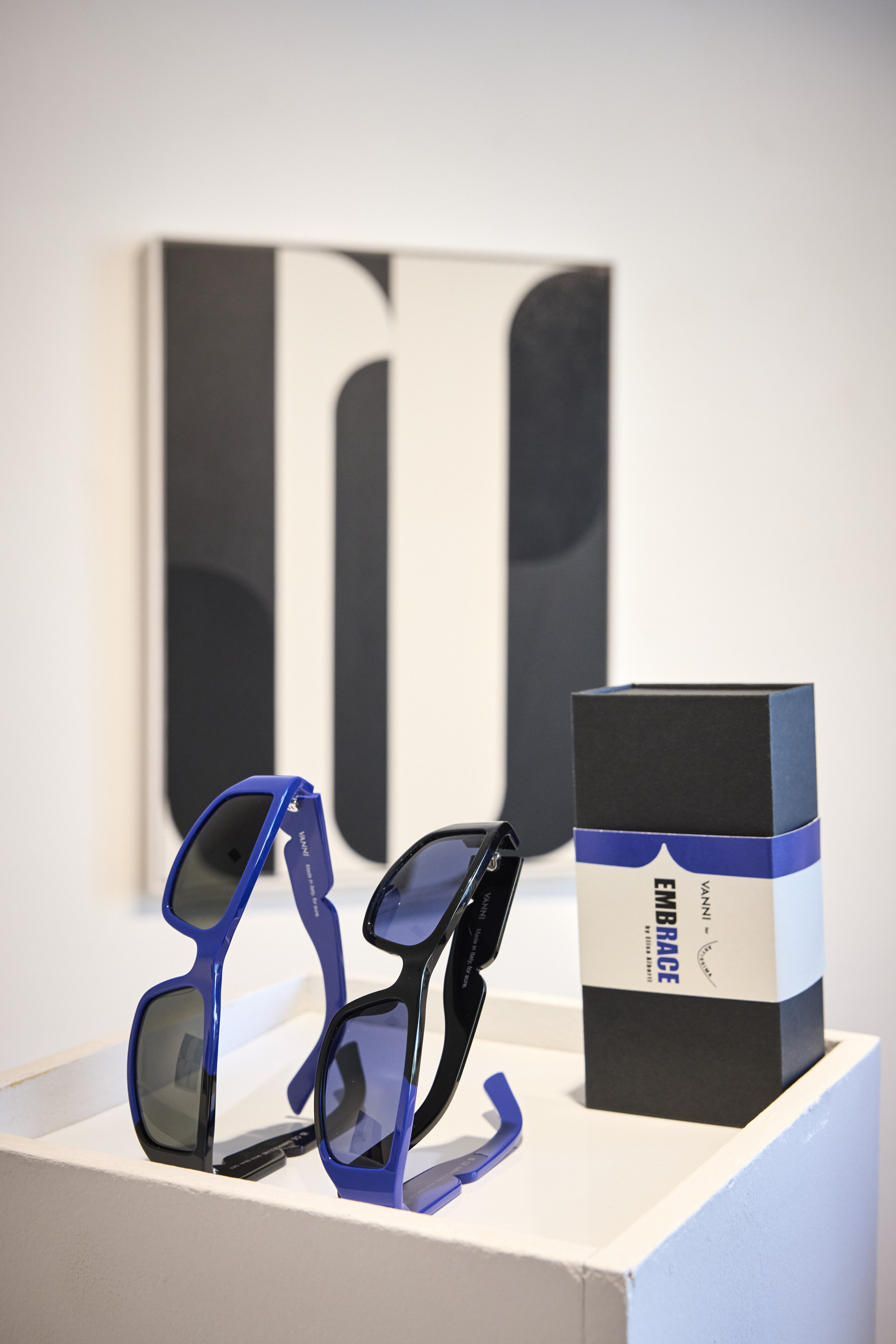 Capsule Collection VANNI #Artistroom 2023, "EMBRACE", by Elisa Alberti