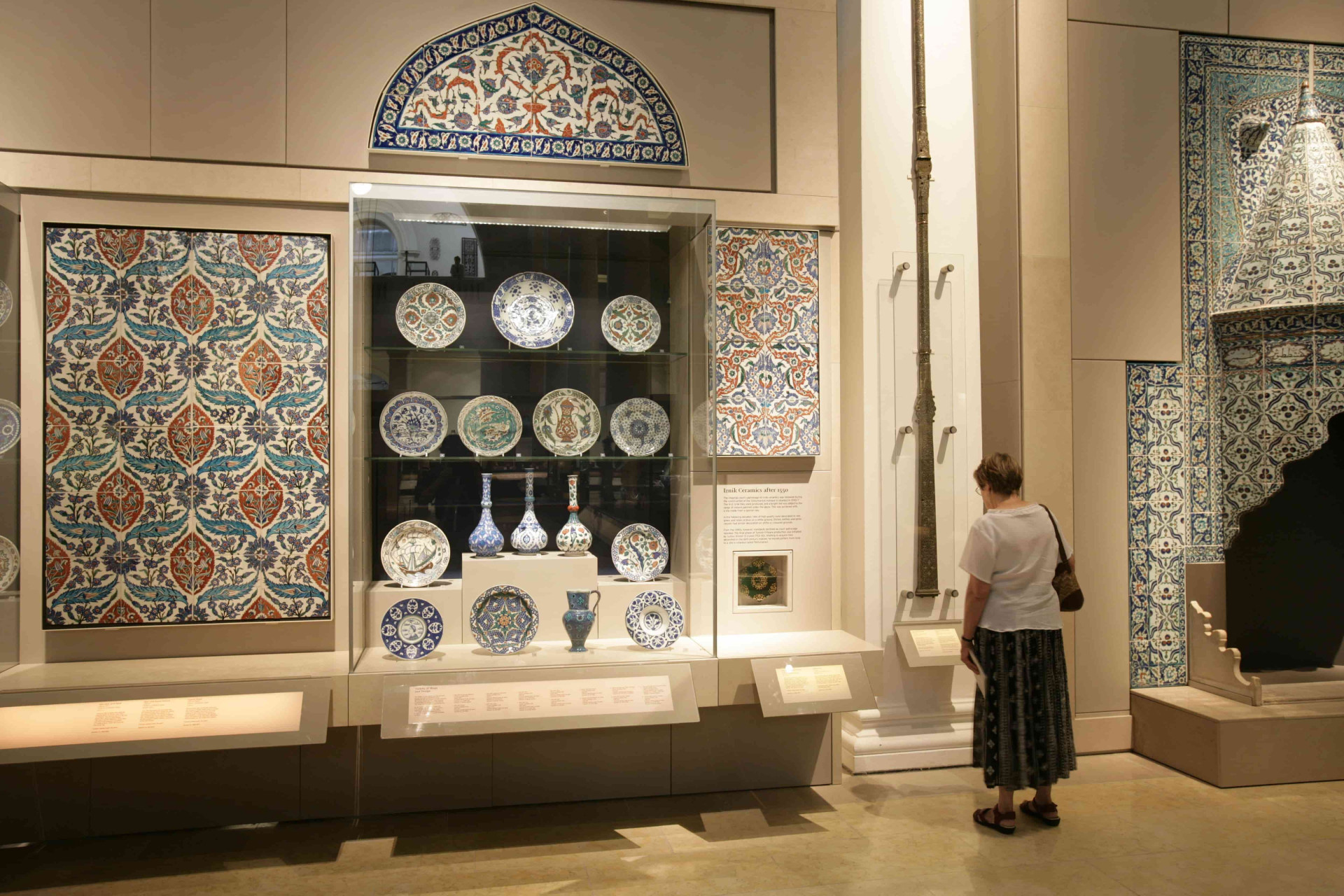 Islamic Middle East gallery at V&A. Image courtesy V&A